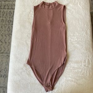 Forever 21 ribbed short sleeved bodysuit